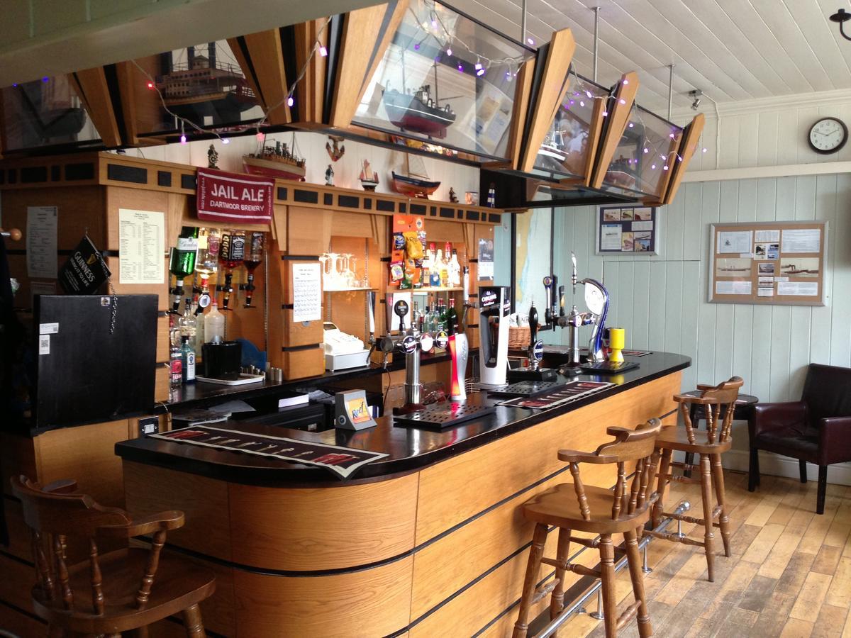 Hope And Anchor Inn Goodwick Exterior photo